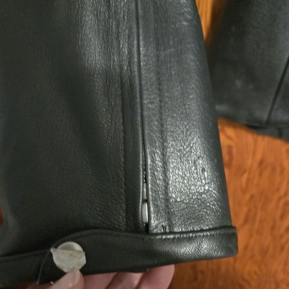 Black Leather Motorcycle Jacket with Stand-Up Collar - Picture 4 of 8